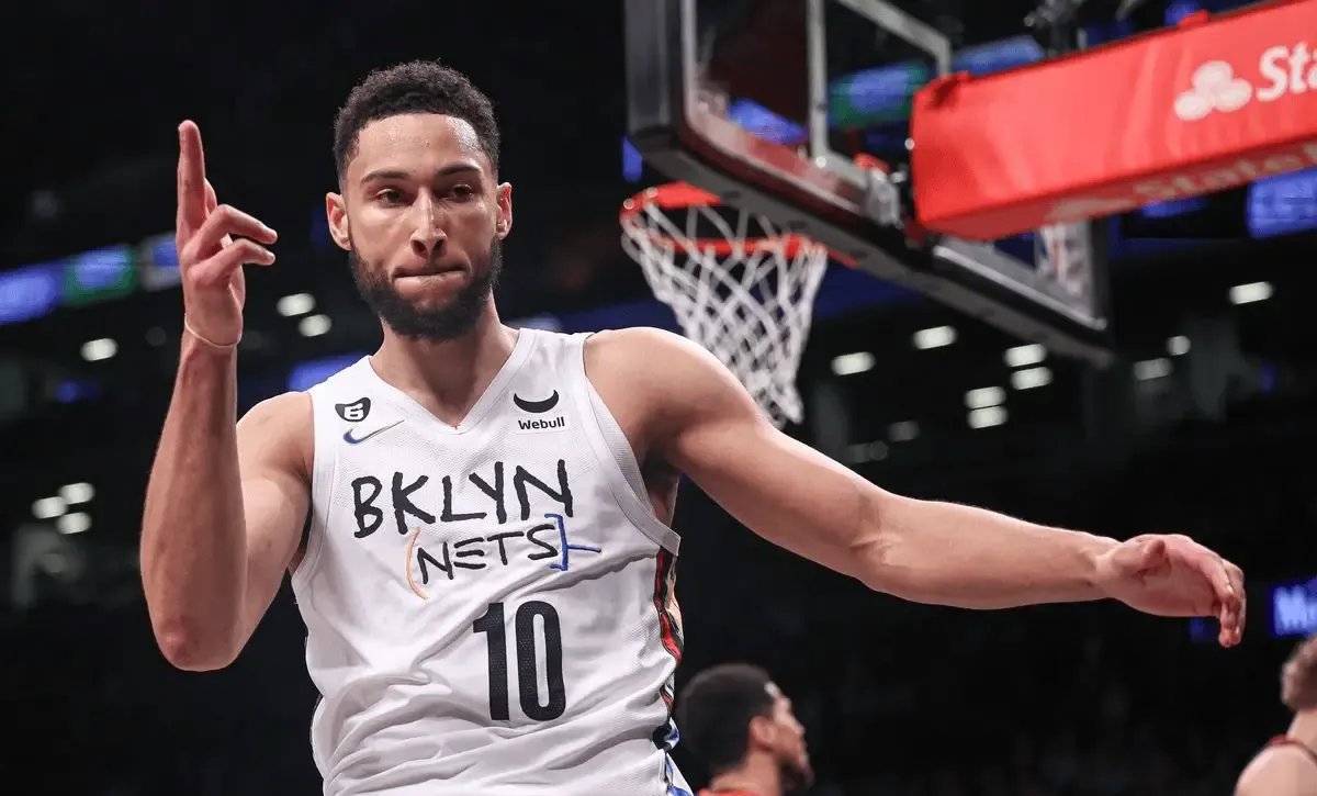 开云体育网页版入口-76人队球员西蒙斯因伤休战一周，球队调整战术的简单介绍