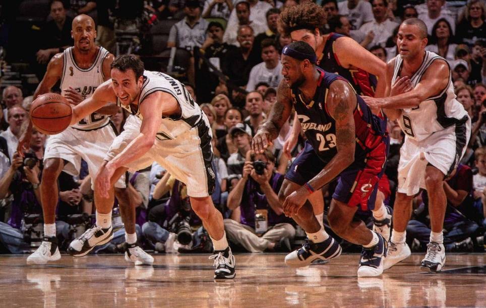 NBA巨星团队角逐，激烈角逐场面难以预测