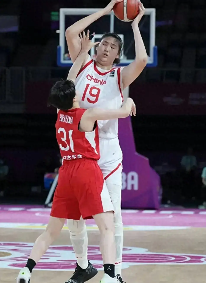 开云体育在线-包含亚洲巨星现场解析：比赛细节无不精彩的词条